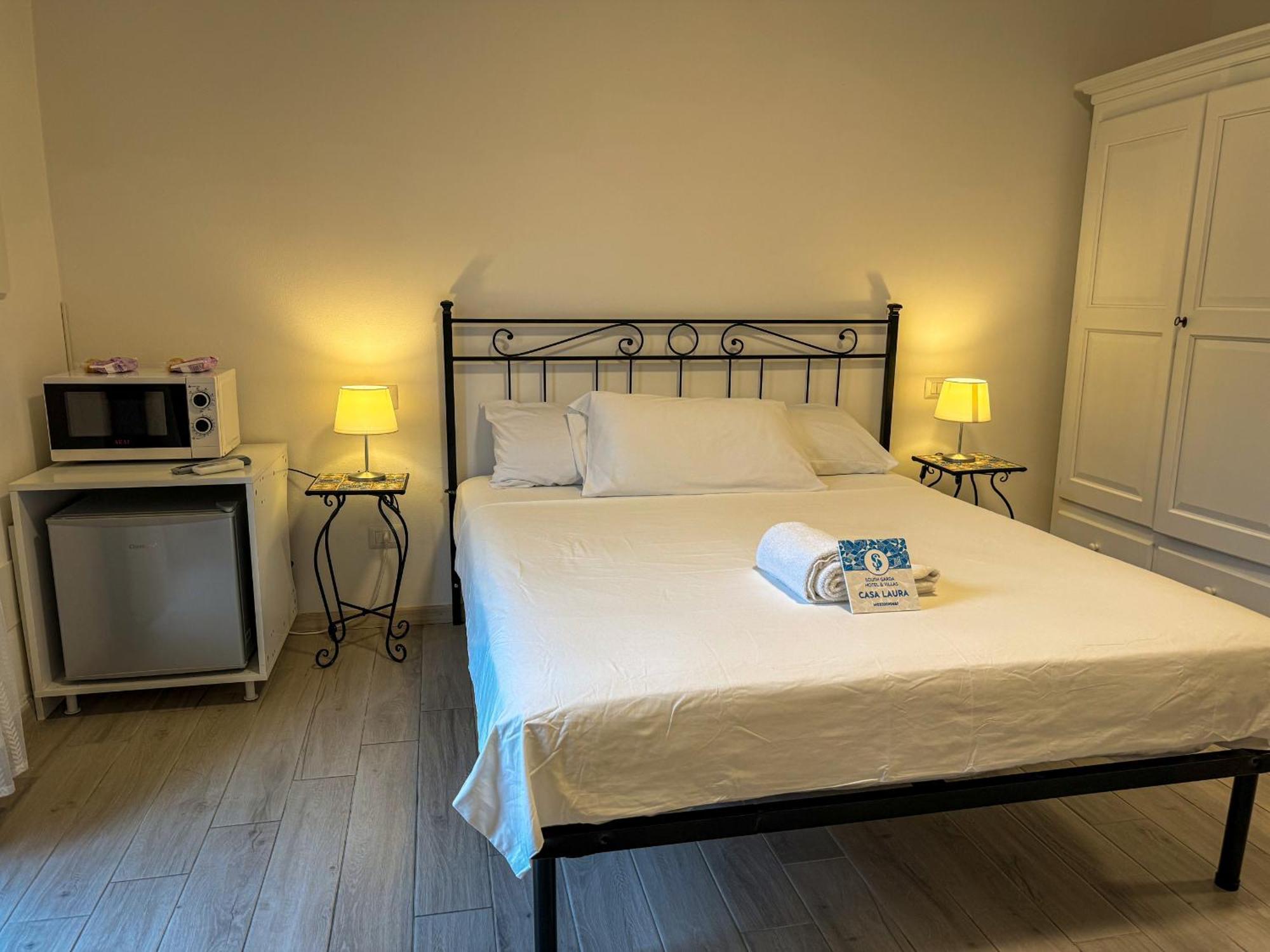 Casa Laura Hotel Peschiera del Garda Bagian luar foto