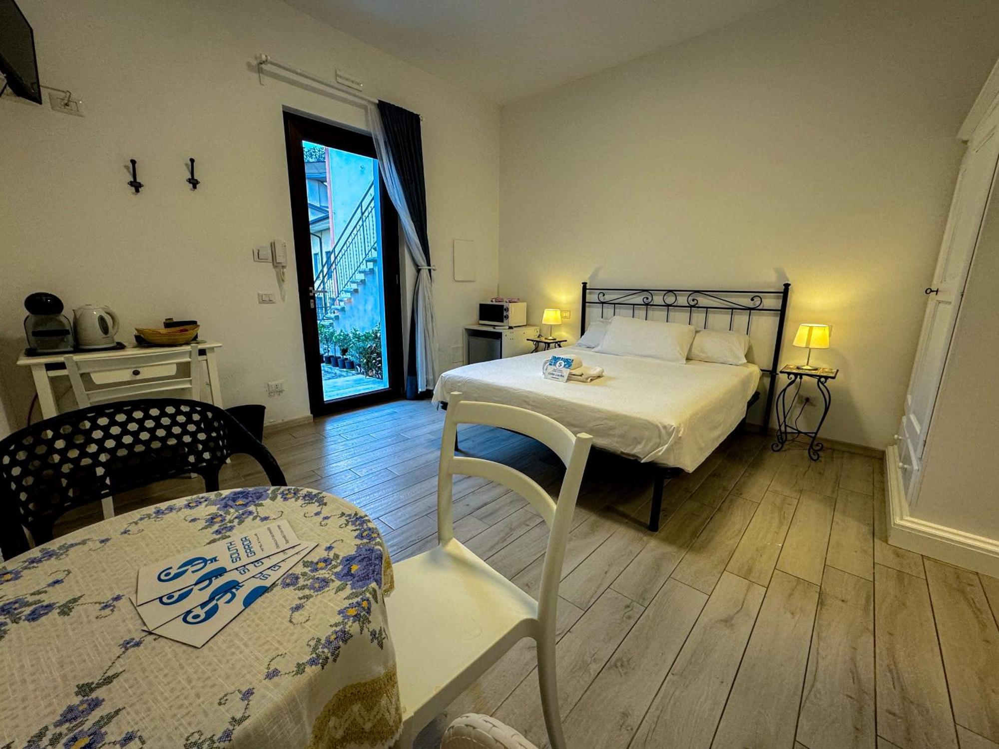 Casa Laura Hotel Peschiera del Garda Bagian luar foto