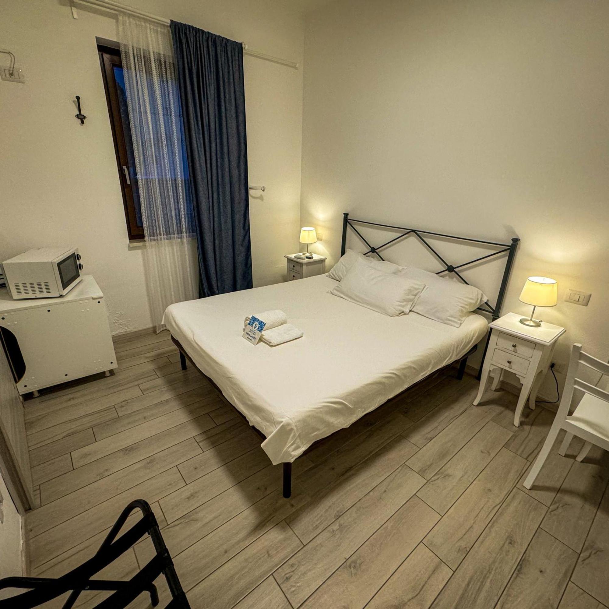 Casa Laura Hotel Peschiera del Garda Bagian luar foto