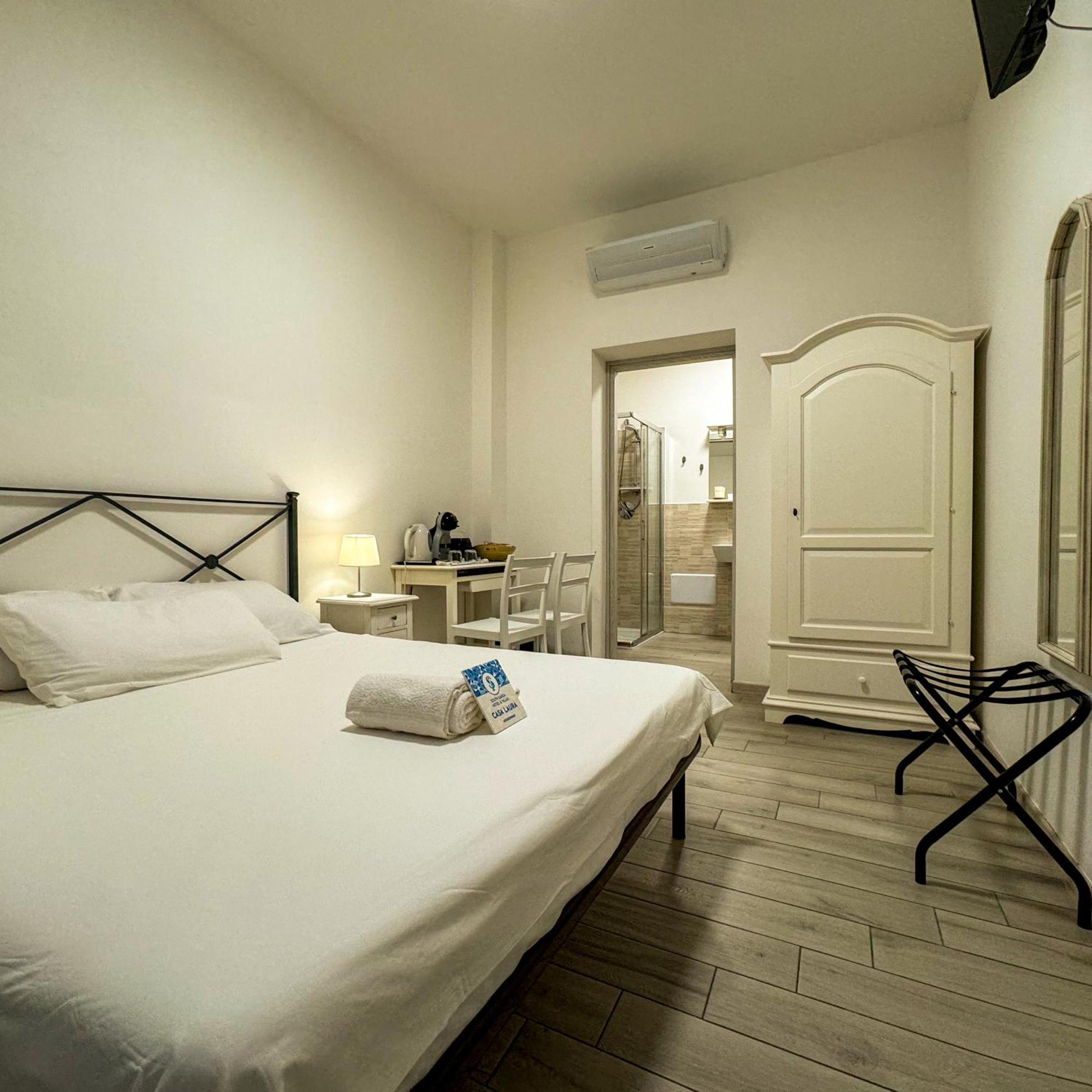 Casa Laura Hotel Peschiera del Garda Bagian luar foto