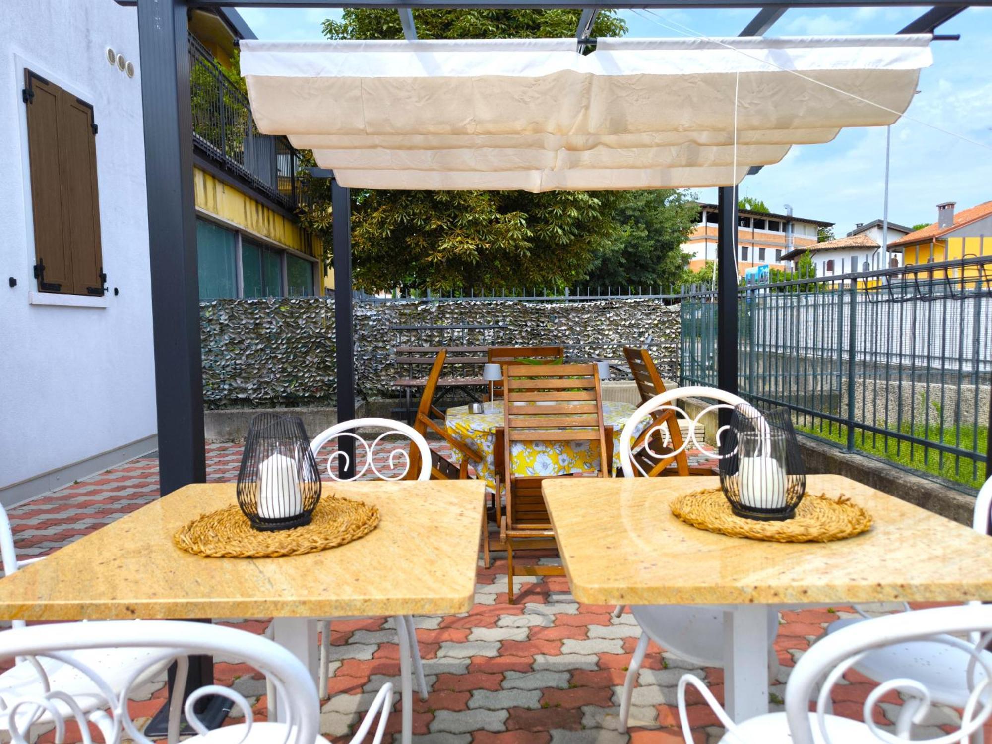 Casa Laura Hotel Peschiera del Garda Bagian luar foto