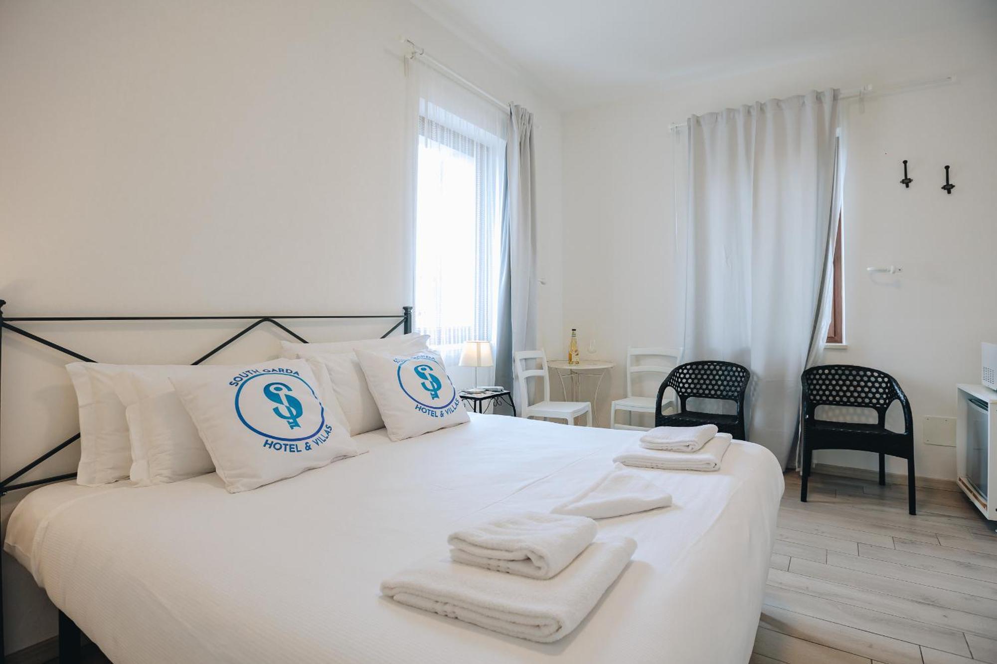 Casa Laura Hotel Peschiera del Garda Bagian luar foto