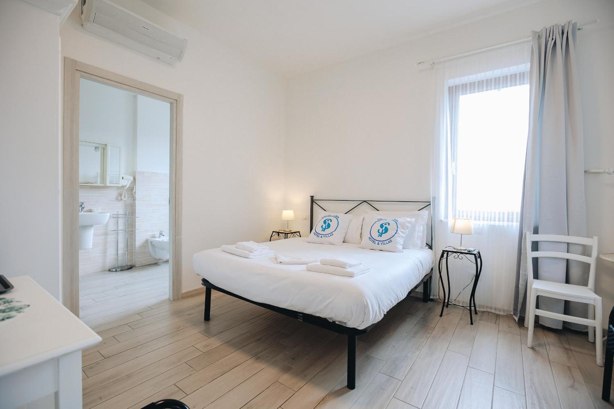 Casa Laura Hotel Peschiera del Garda Bagian luar foto